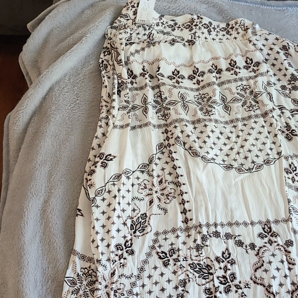 Pants - Picture 2 of 3